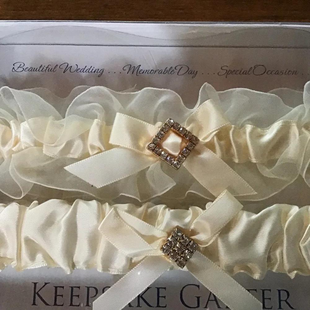 KEEPSAKE Ivory Satin & Organza Bridal Garter Set - Picture 2 of 2